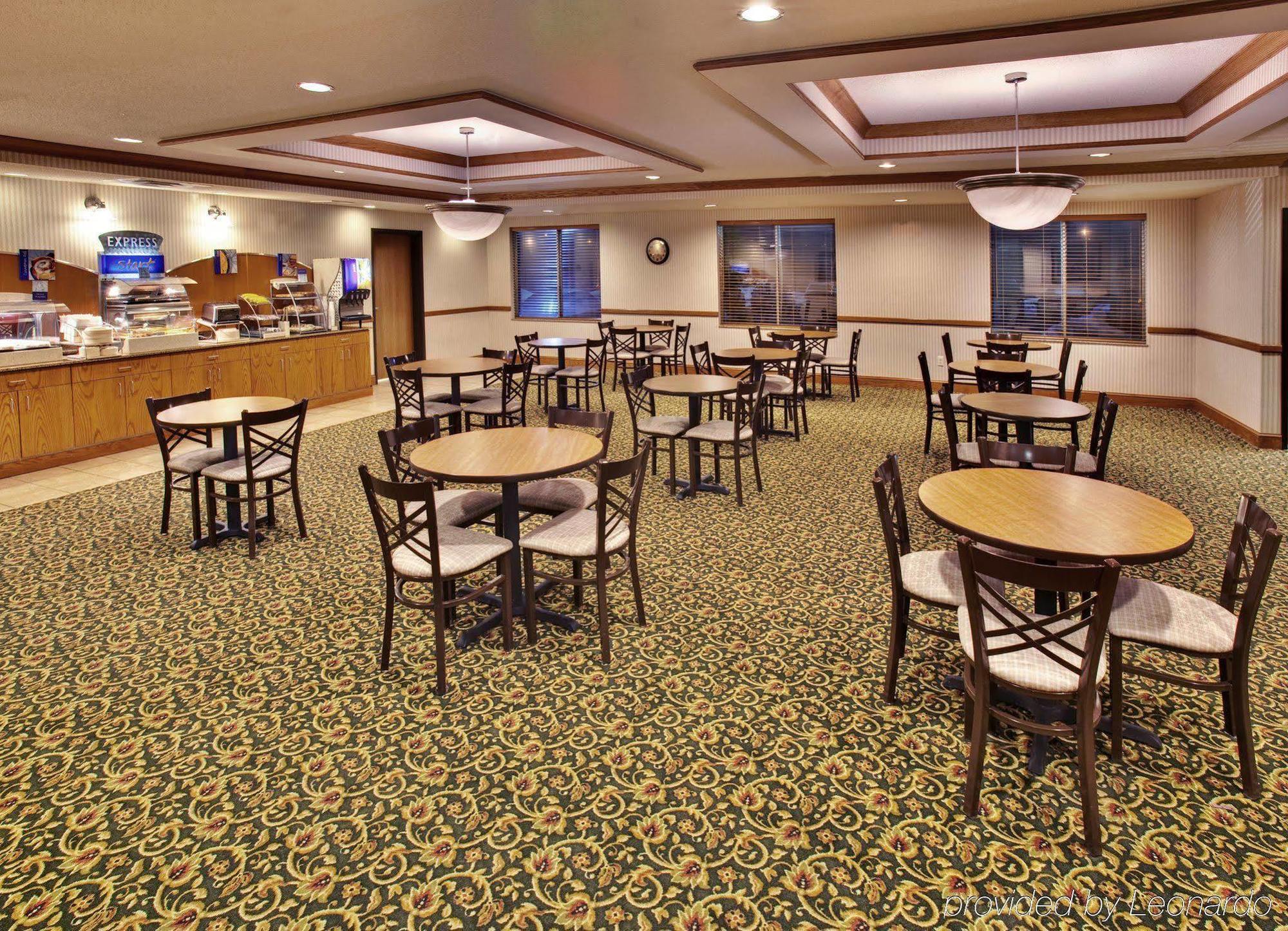 Holiday Inn Express Hotel & Suites Bellevue-Omaha Area By Ihg Εξωτερικό φωτογραφία