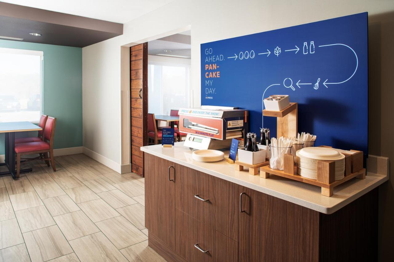 Holiday Inn Express Hotel & Suites Bellevue-Omaha Area By Ihg Εξωτερικό φωτογραφία